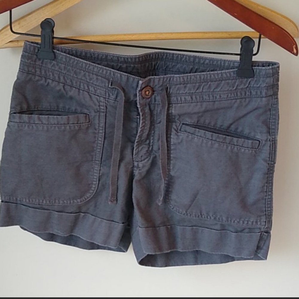 North North Face linen blend shorts size 2 grey
